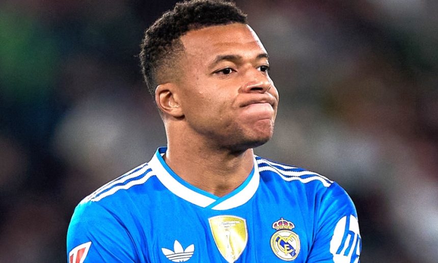 Probleme la Real Madrid? Kylian Mbappe s-a enervat și a plecat în Franța!