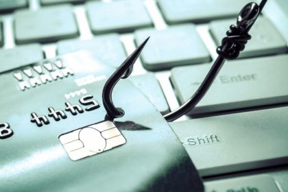 Cele mai frecvente 10 fraude online. Ce trebuie să știe românii și firmele despre siguranța banilor