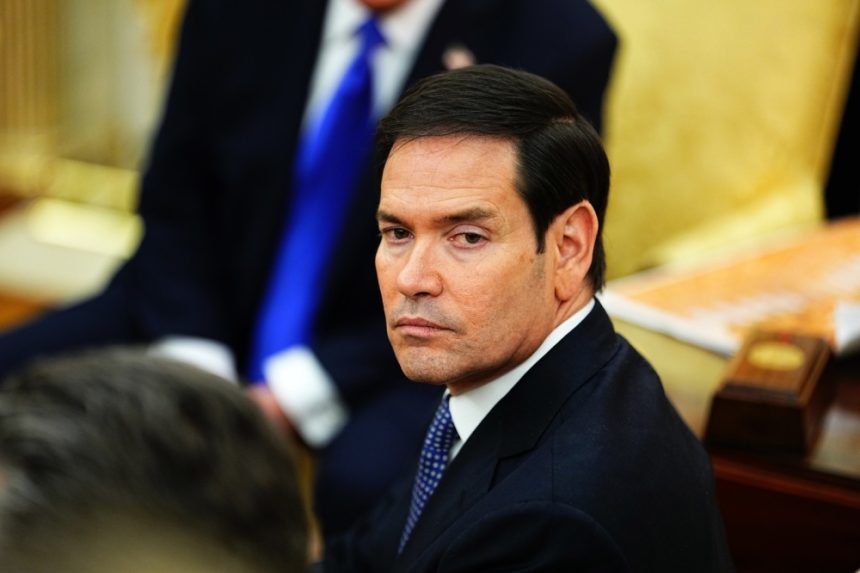 Marco Rubio dezminte în termeni duri: SUA nu plănuiesc să-l răstoarne pe președintele Cubei Marco Rubio neagă că Statele Unite încearcă să-l răstoarne pe preşedintele Cubei