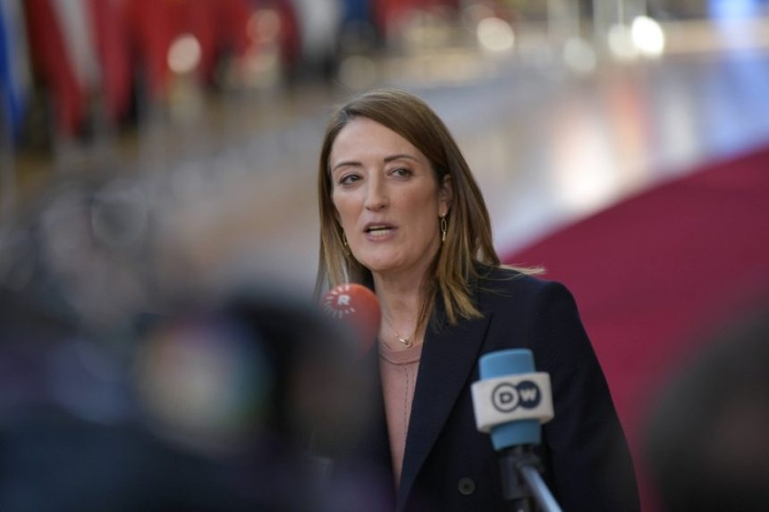 Roberta Metsola cere reformă urgentă a UE după atacurile din Golf: blocul trebuie să devină o putere globală Roberta Metsola condamnă atacurile din Golf și cere o reformă a UE: „Trebuie să fim o forță care să vorbească limbajul puterii”