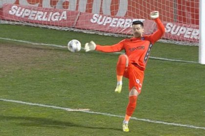 U Cluj e noul lider din Superliga. Meci decis de gafa sezonului, făcută de ultimul jucător convocat la națională