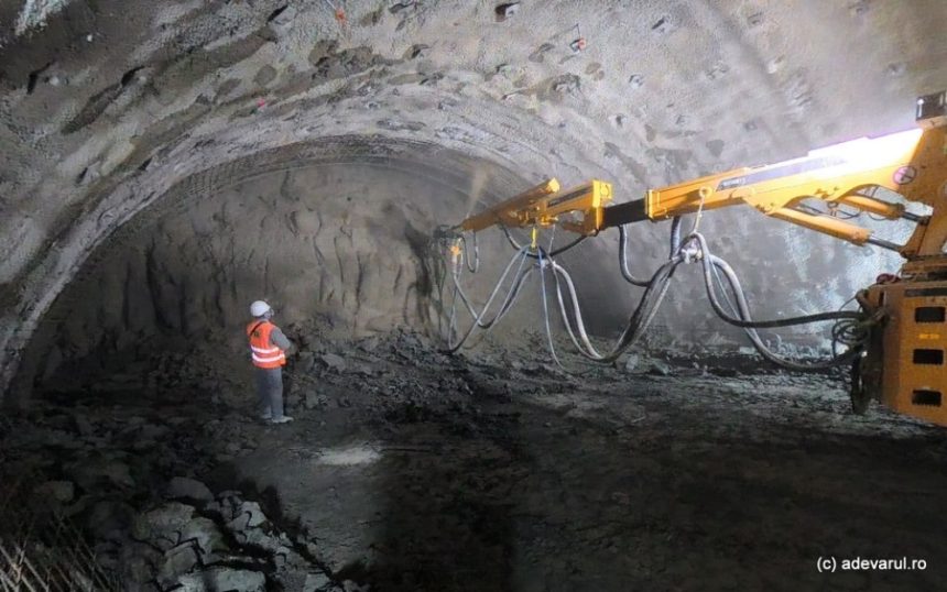 Tunelurile Autostrăzii Lugoj–Deva prind contur. Secțiunea Margina–Holdea a trecut de jumătatea drumului, anunță șeful CNAIR: „Stadiu fizic este de 56%”