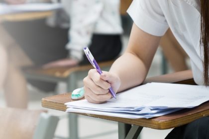 Simulare Bacalaureat 2026: Subiecte la limba română publicate de Ministerul Educației. Cum se rezolvau corect cerințele