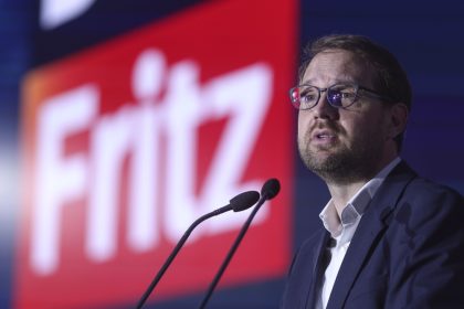 Stenograme din ședința USR. Fritz, atacuri la PSD: „Dacă soția bagă divorț, noi îi spunem că mai continuăm? Până unde ne umilim?”