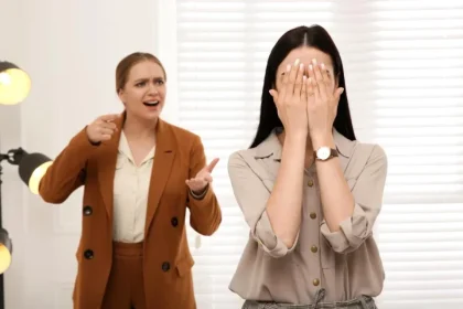 Ai oameni toxici în jur? Te costă mai mult decât crezi: luni din viață pierdute. Cu cât îți sunt mai apropiate, cu atât impactul este mai puternic