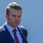 Pentagonul răspunde acuzațiilor că Pete Hegseth ar fi încercat să facă investiţii în apărare, chiar înainte ca SUA să atace Iranul