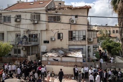 Război în Orientul Mijlociu, ziua 33. Aeroportul din Kuweit, atacat cu drone. Un petrolier a fost avariat în apropierea Qatarului