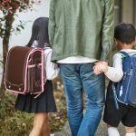 Reformă istorică în Japonia: custodie comună şi pensie minimă obligatorie pentru copii, pe fondul criticilor privind răpirile parentale