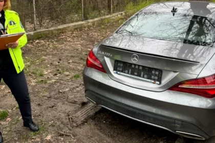 Nou trend printre șoferii din Capitală. Cum își parchează mașinile