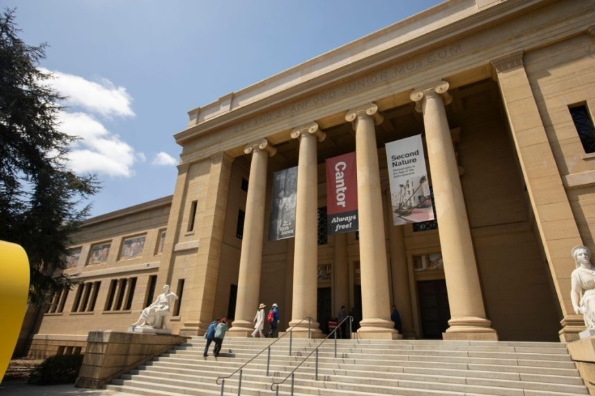 Rusia include Universitatea Stanford pe lista organizațiilor indezirabile - legăturile cu instituția pot atrage închisoare Rusia a pus Universitatea Stanford pe lista „organizațiilor indezirabile”. Închisoare pentru cei care au legătură cu instituția