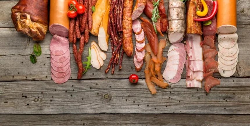 Alimentele ultraprocesate îți sabotează creierul - efecte ascunse care pot distruge sănătatea Ce se întâmplă în creierul tău atunci când mănânci alimente ultraprocesate. Pot avea efecte devastatoare asupra organismului