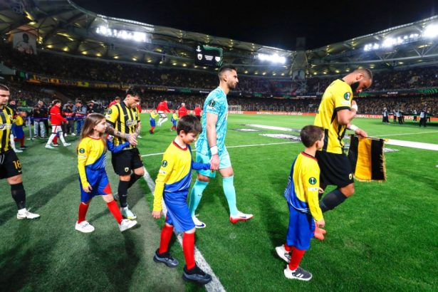 Meciul românilor în Europa: AEK -1! Marin și Rațiu, diferență neverosimilă la notele primite