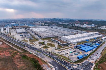 „Nu vom supraviețui”. Detaliul remarcat în fabricile auto din China le dă coșmaruri giganților auto