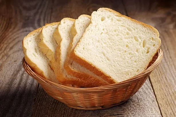 Cât de sănătoasă este, de fapt, pâinea feliată? Adevărul din spatele unuia dintre cele mai consumate alimente din supermarket