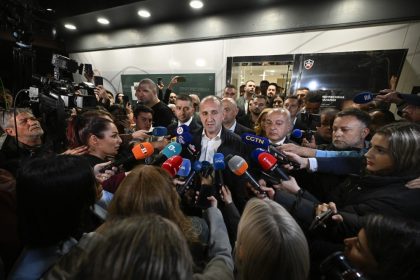 Rumen Radev proclamă „victoria asupra apatiei”, în timp ce „Bulgaria progresistă” revendică primul loc în alegerile anticipate