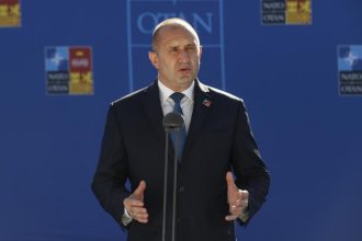 Bolojan îl felicită pe câștigătorul detașat al alegerilor din Bulgaria: „Aștept cu nerăbdare să promovăm prioritățile noastre comune în cadrul UE și NATO”