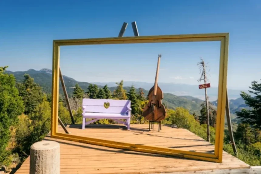 Evadează de 1 Mai în Grecia Centrală: Pavliani, Agoriani și Kambia - comori ascunse care merită vizitate Destinațiile-vedetă din Grecia Centrală pentru vacanța de 1 Mai: Pavliani, Agoriani și Kambia