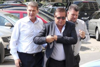 Miliardarul român se însoară, cu o zi înainte să împlinească 72 de ani. Viitoarea soție, în prim-plan