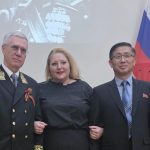 Șoșoacă, din nou în vizită la Ambasada Rusiei unde s-a fotografiat alături de omul lui Kim Jong Un