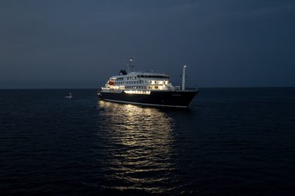 Nava de croazieră MV Hondius a ancorat în largul portului Granadilla din Tenerife: începe evacuarea pasagerilor