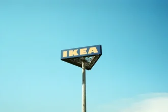 „Mi-au spus să renunț”. O italiancă a câștigat procesul cu IKEA, după ce gigantul suedez i-a folosit fără acord una dintre lucrări