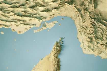Marina iraniană susține că a interceptat o navă de război americană care încerca să traverseze Strâmtoarea Ormuz
