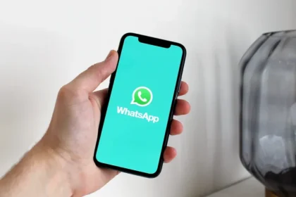 WhatsApp surprinde utilizatorii de iPhone. Noul abonament care schimbă complet aplicația