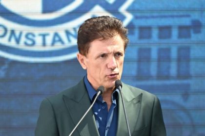 Tensiune la Farul! Gică Popescu a rupt tăcerea, după ce suporterii i-au cerut demisia: ”Nu fug!”
