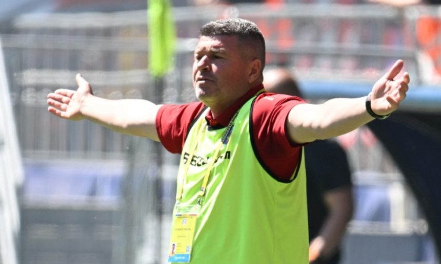 Scandal la Steaua: Oprița anunță că doar doi jucători au contract și clubul e în haos Oprița, nervos pe situația de la Steaua : ”Doar doi jucători mai au contract! Nimeni nu știe nimic!”