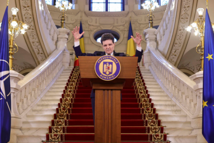 Încep consultările pentru formarea noului Guvern. Cu ce mandate merg partidele la Nicușor Dan, mâine, și ce-și dorește președintele