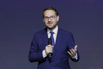 Bilanțul USR în cele 13 zile fără PSD în Guvern, prezentat de Dominic Fritz. Mesajul cu care partidul merge la consultări