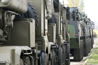 Programul SAFE, în criză de timp. MApN riscă să piardă miliarde din fonduri europene dacă nu semnează 12 contracte în 4 zile