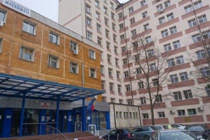 Scandal la Spitalul Județean Botoșani: bărbat reținut după ce a jignit cadrele medicale și a distrus o imprimantă