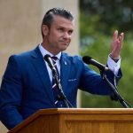 Șeful Pentagonului avertizează că Europa este „invadată de ideologii periculoase” într-un discurs susținut la comemorarea Debarcării din Normandia