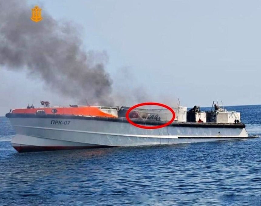 Atac rusesc asupra echipelor de salvare: ambarcațiuni în Marea Neagră și o cafenea din Zaporojie lovite - mai multe persoane rănite Rusia a atacat ambarcațiuni de salvare în Marea Neagră și o cafenea din regiunea Zaporojie. Mai multe persoane au fost rănite