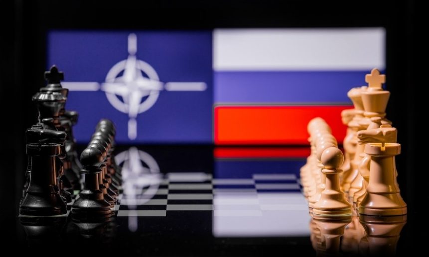 Pericol la graniță: Rusia își extinde masiv infrastructura militară la frontiera cu NATO și pare pregătită pentru conflict Rusia își extinde infrastructura militară la granița cu NATO și se pregătește pentru un posibil conflict, arată o investigație