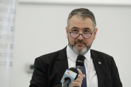 Cine este Sorin Costreie, care ar putea prelua portofoliul Educaţiei, dacă Guvernul Tomac trece de Parlament