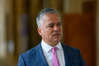 Adrian Veștea, primele declarații după ce a fost desemnat noul premier. Va merge pe programul de guvernare al lui Bolojan. „Nu voi schimba nicio virgulă”