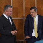 Răsturnare de situație: 6 parlamentari PSD nu vor să voteze Guvernul Veștea. Liderul PNL, discuții prelungite cu Grindeanu la Vila Lac