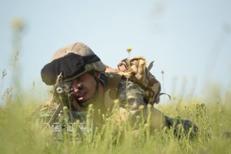 Mii de posturi disponibile în Armata Română. Ce salariu poate câștiga un soldat profesionist