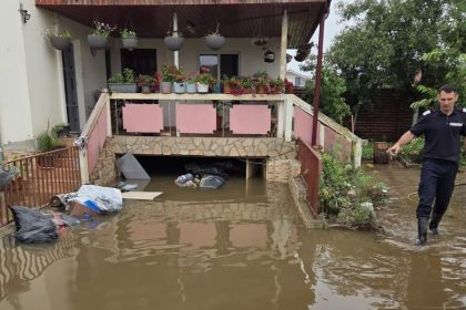 12 localități din țară afectate de fenomene meteo extreme: un spital din județul Vrancea, alimentat temporar cu generator