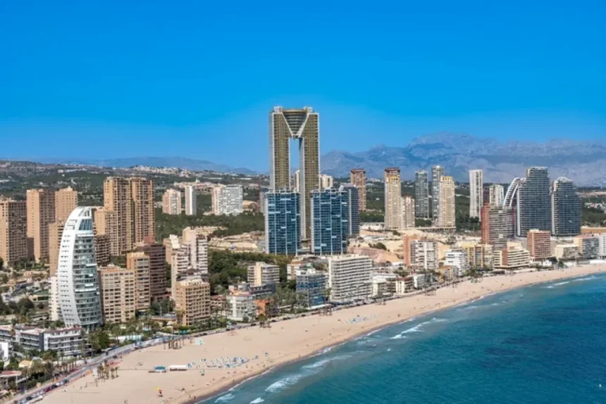 Destinația din Spania care bate România la prețul berii. Turiștii sunt plăcut surprinși