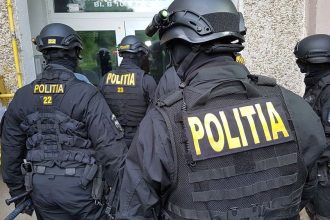 Percheziții DIICOT după ce doi tineri au ajuns la spital din cauza unor droguri vândute în Brașov