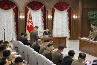 Un înalt oficial din Coreea de Nord a fost demis pentru că „a jefuit fondurile statului” și „le-a risipit într-o viaţă desfrânată”