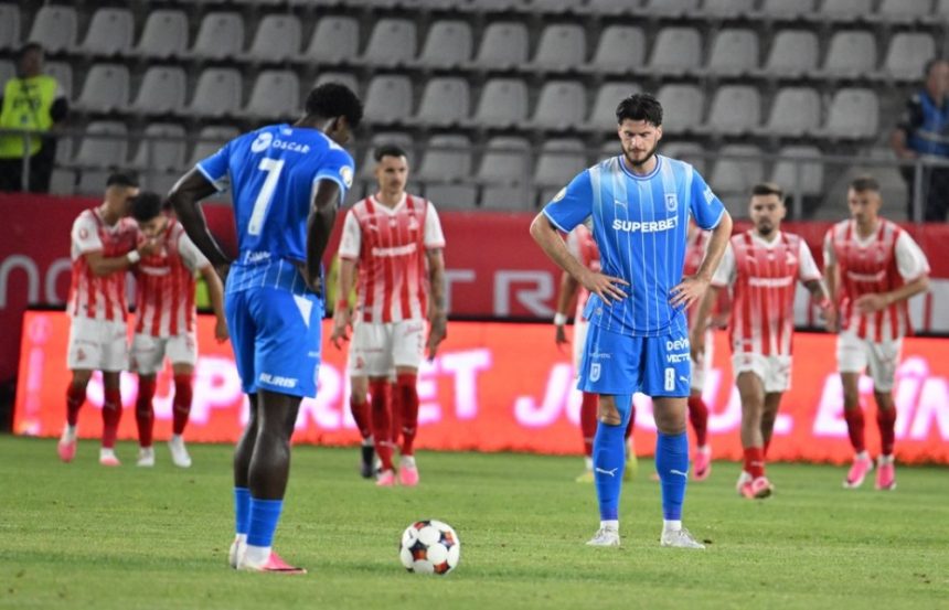 Șoc în Liga 1: Dinamo zdruncină campioana - 6 goluri și oltenii reduși la 10 după o primă repriză de coșmar Dinamo a răpus campioana României. Șase goluri, cu oltenii rămași în 10 după o primă repriză infernală în care au fost conduși