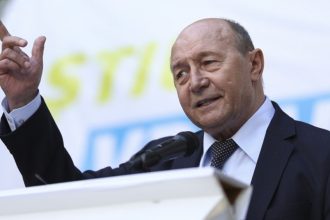 Băsescu: „Trebuie negociat cu ucrainenii să nu se mai joace cu dronele”. Fostul președinte critică achizițiile Armatei