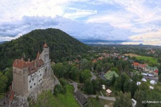 Castelul Bran și legenda lui Dracula. „Dacă cineva care nu crede în vampiri vine în România, când iese din castel va crede în vampiri?”