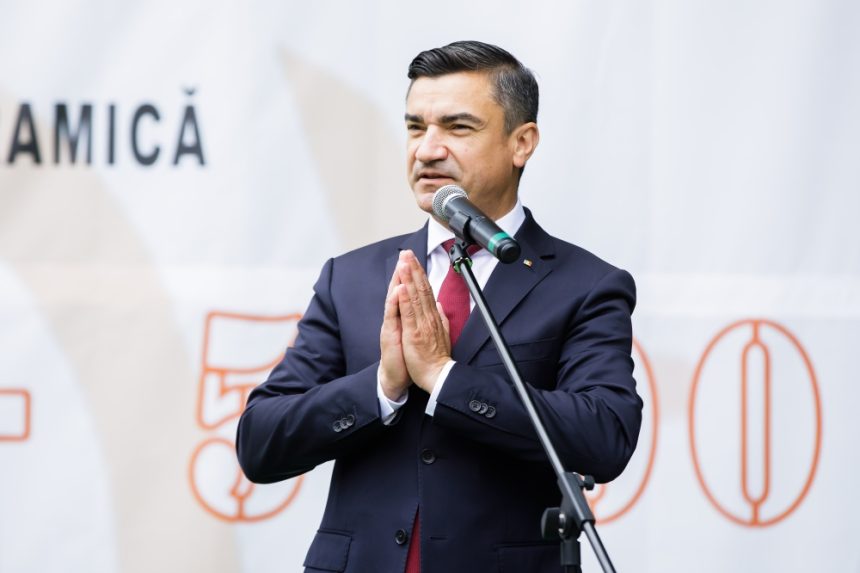 Scandal politic la Iași: Chirica cere demisia lui Muraru și amenință că va interveni personal dacă Bolojan nu face ordine - replica dură a liderului PNL Iași Primarul Chirica îi cere demisia lui Muraru și îl avertizează pe Bolojan: „Dacă nu faceți ordine, fac eu”. Replica liderului PNL Iași