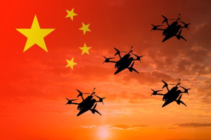 China lovește SUA cu noi restricții comerciale. Beijingul limitează exporturile de componente pentru drone