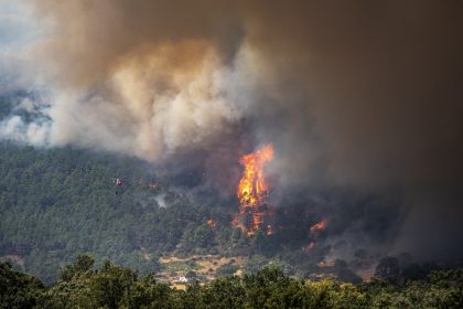 Alertă MAE: Cod roșu de risc de incendii în Valencia. Recomandările autorităților